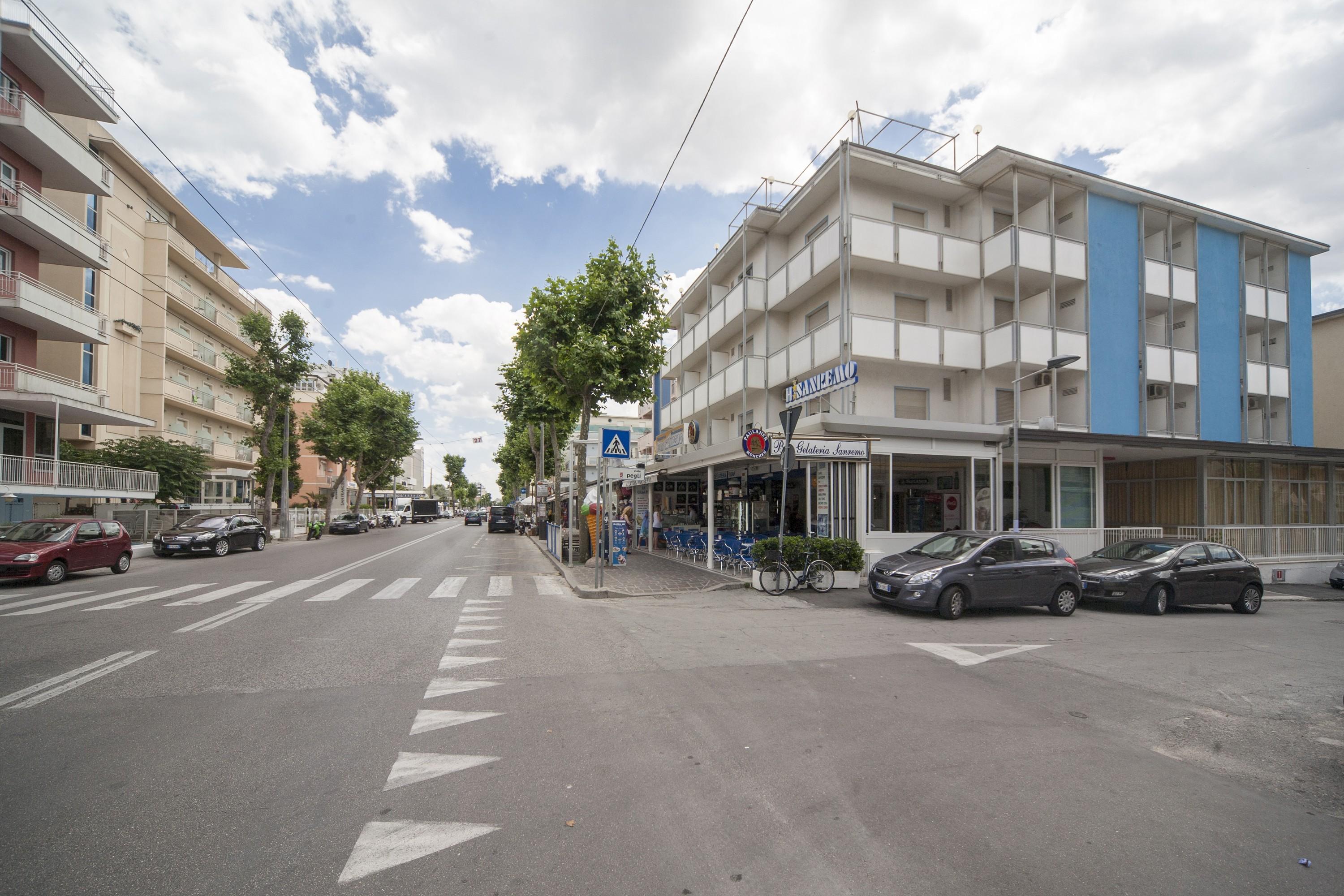 Hotel Sanremo Римини Экстерьер фото