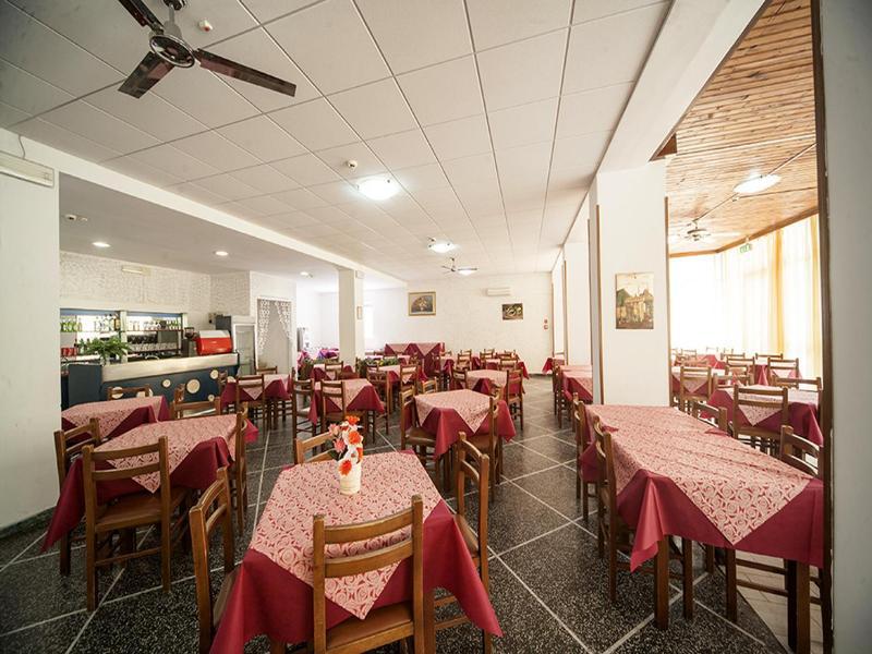Hotel Sanremo Римини Экстерьер фото
