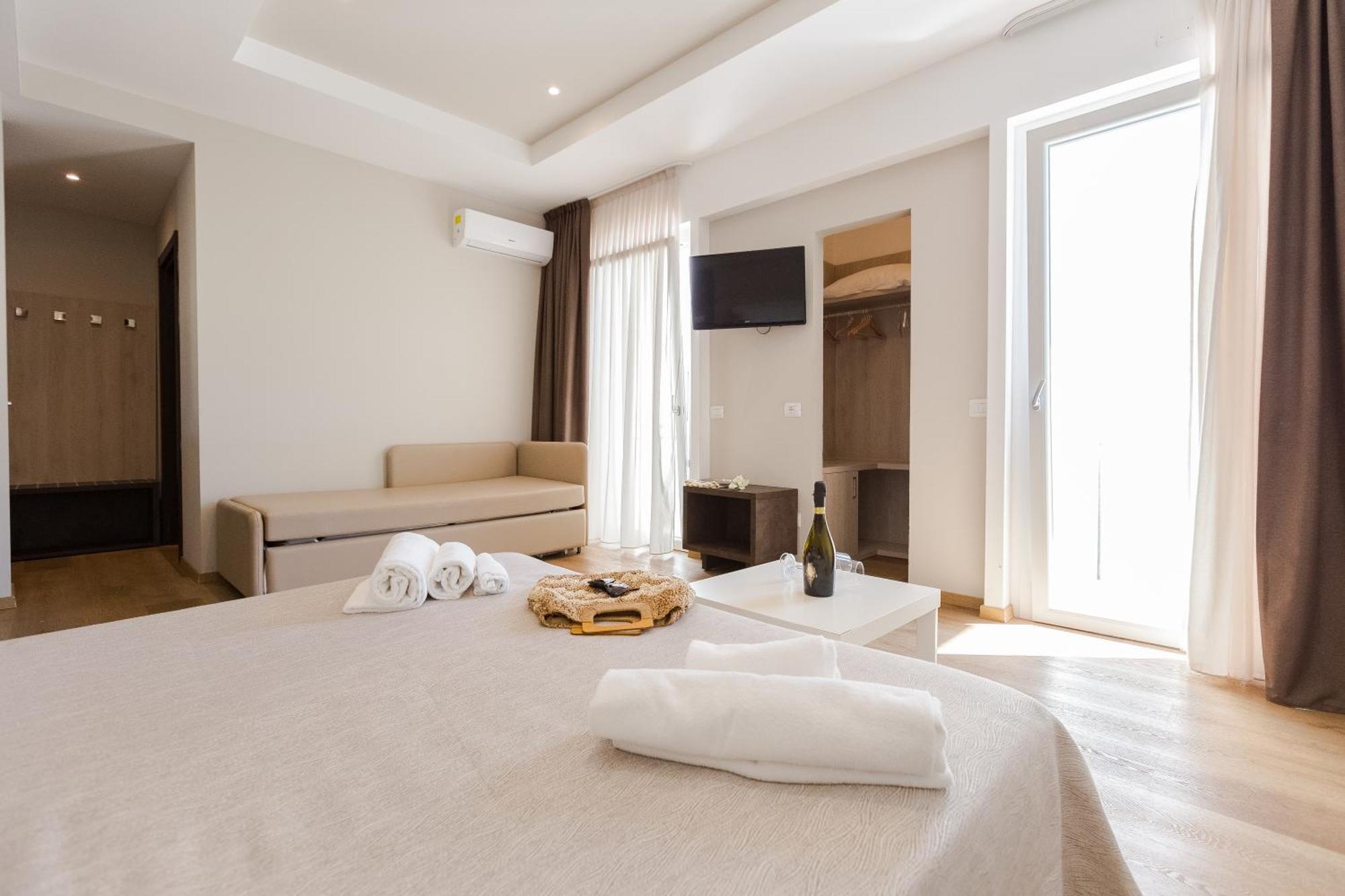 Hotel Sanremo Римини Экстерьер фото