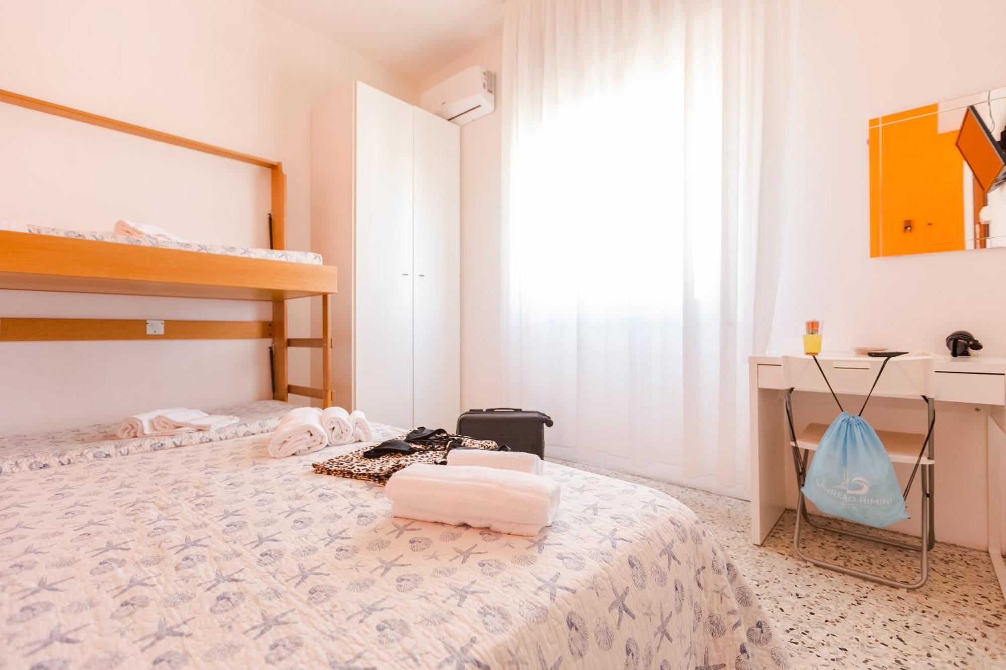 Hotel Sanremo Римини Номер фото